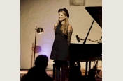 Laura Braun | Sängerin & Pianistin
